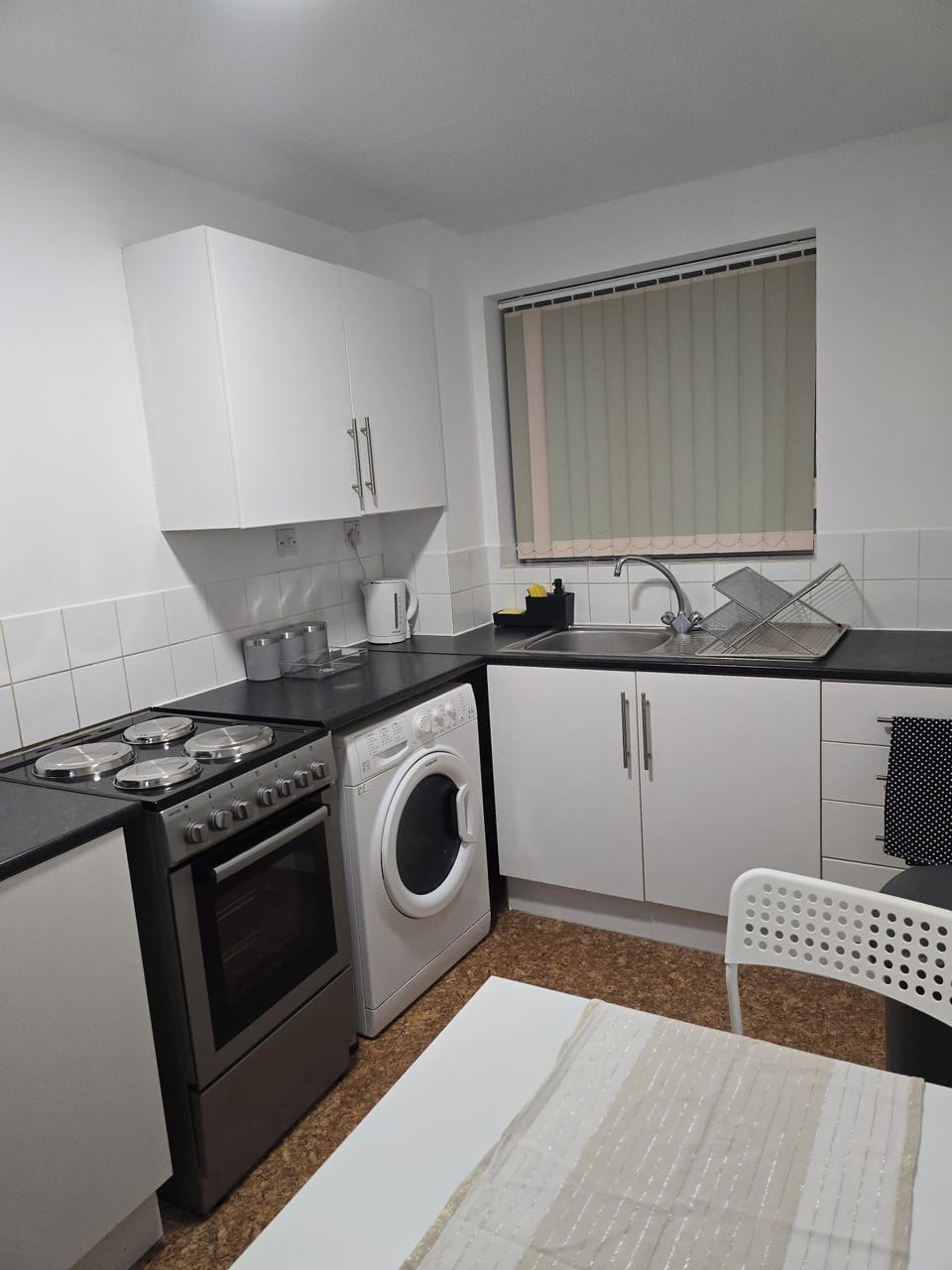 House | Private kitchen | Fridge, microwave, oven, stovetop