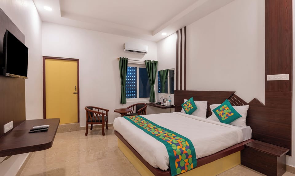 Standard Room | Individually furnished, desk, blackout drapes, iron/ironing board