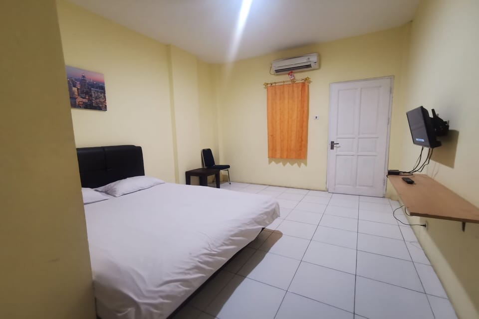 Standard Double Room | WiFi (free), bed sheets