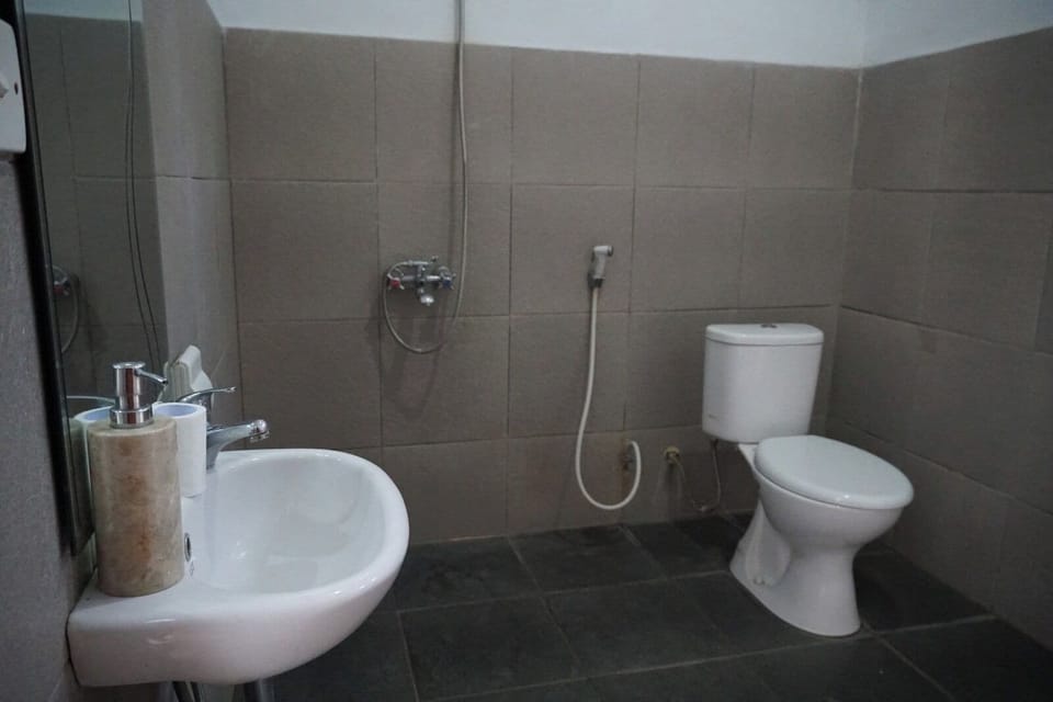 Classic Double Room | Bathroom