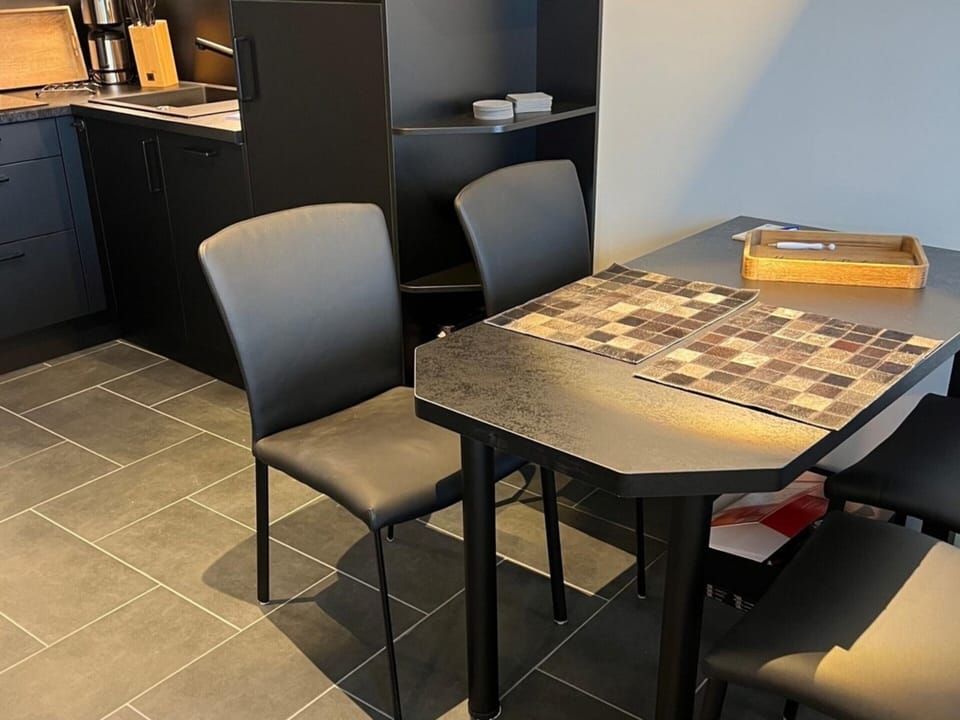Apartment | Dining