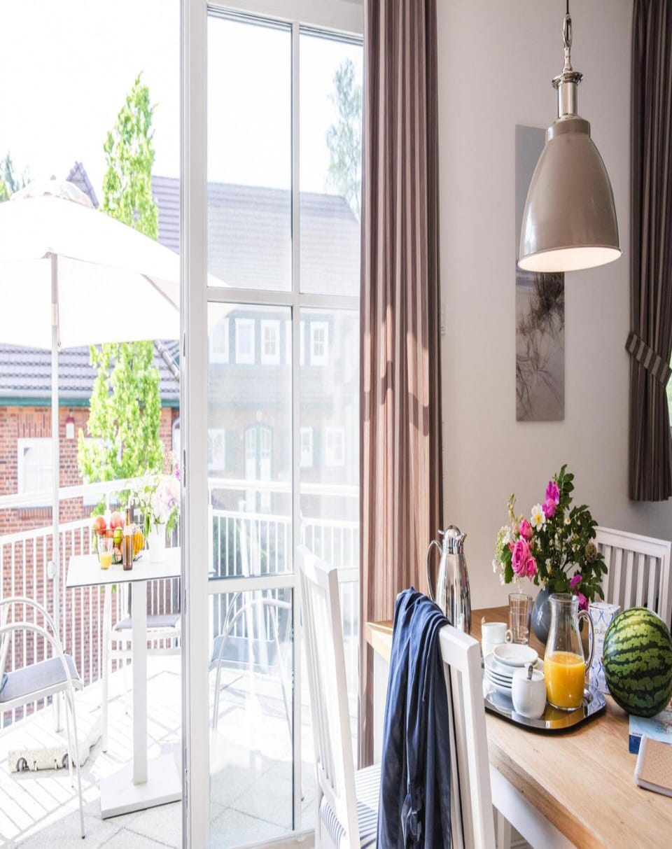 Apartment | Dining