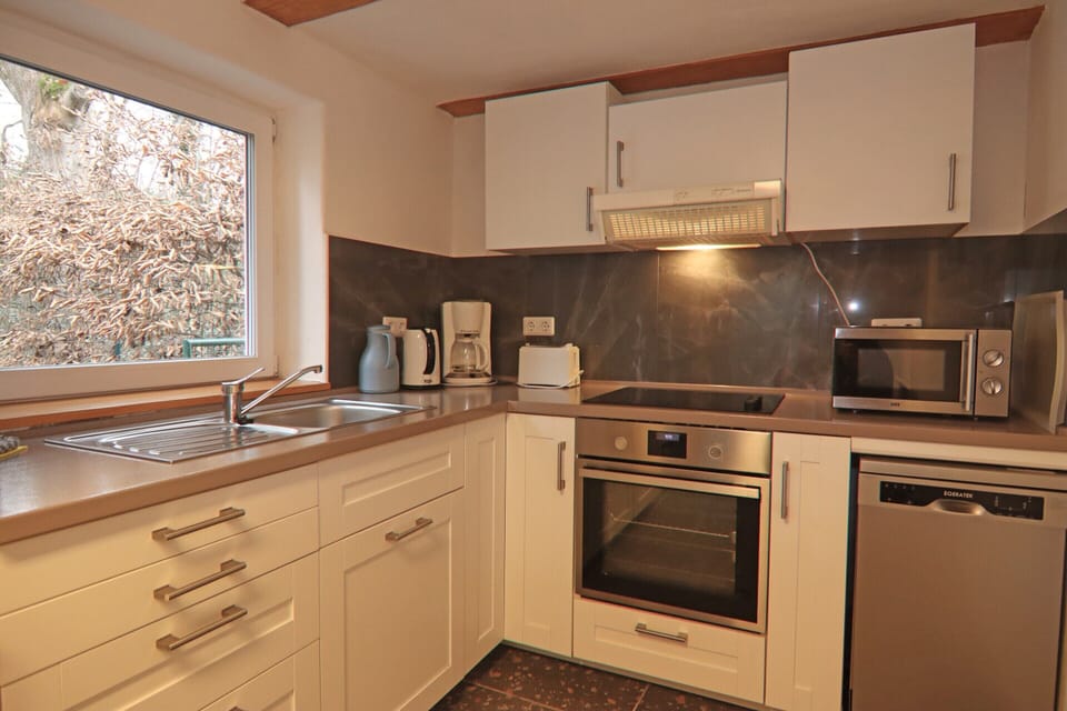 House | Private kitchen | Electric kettle, toaster, highchair