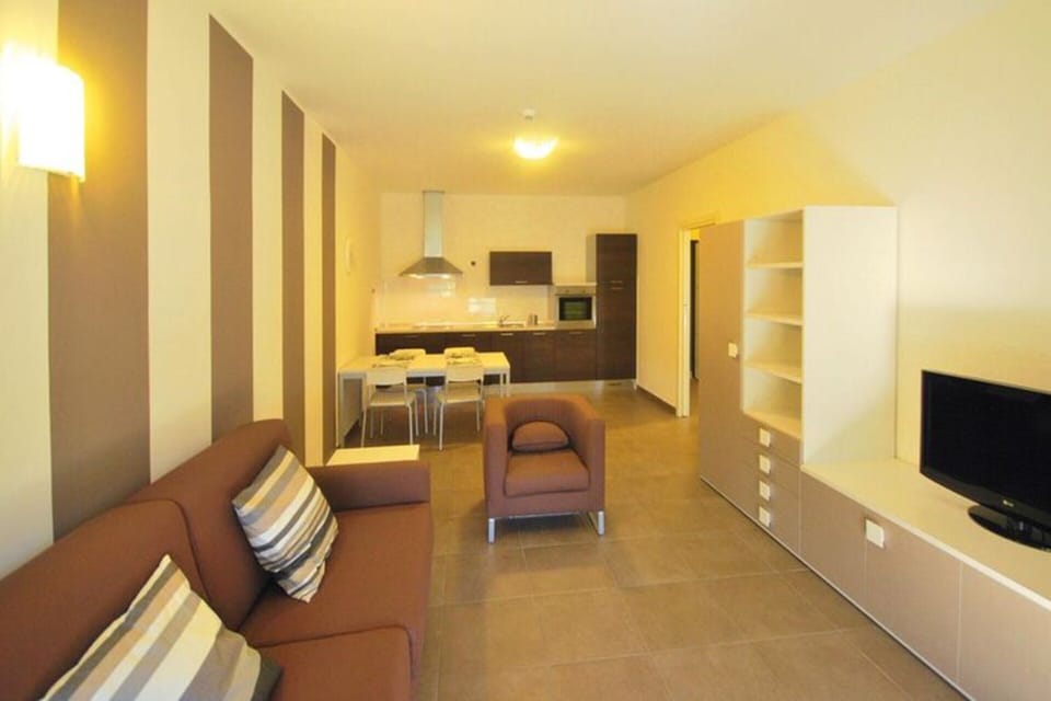 House | Private kitchen | Cookware/dishes/utensils