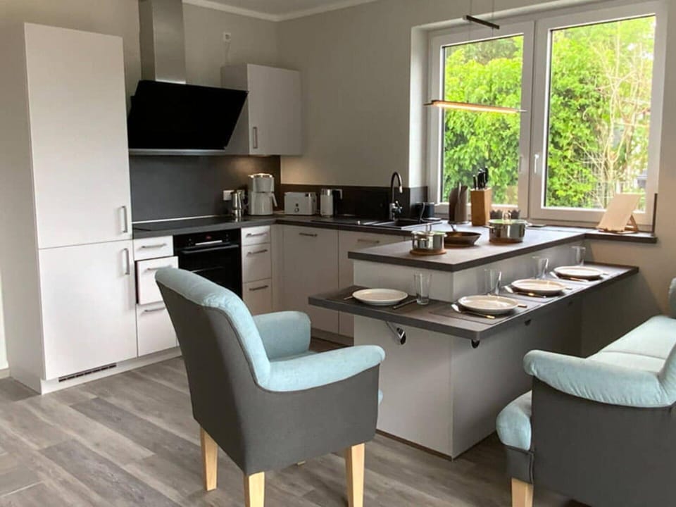 Apartment | Dining