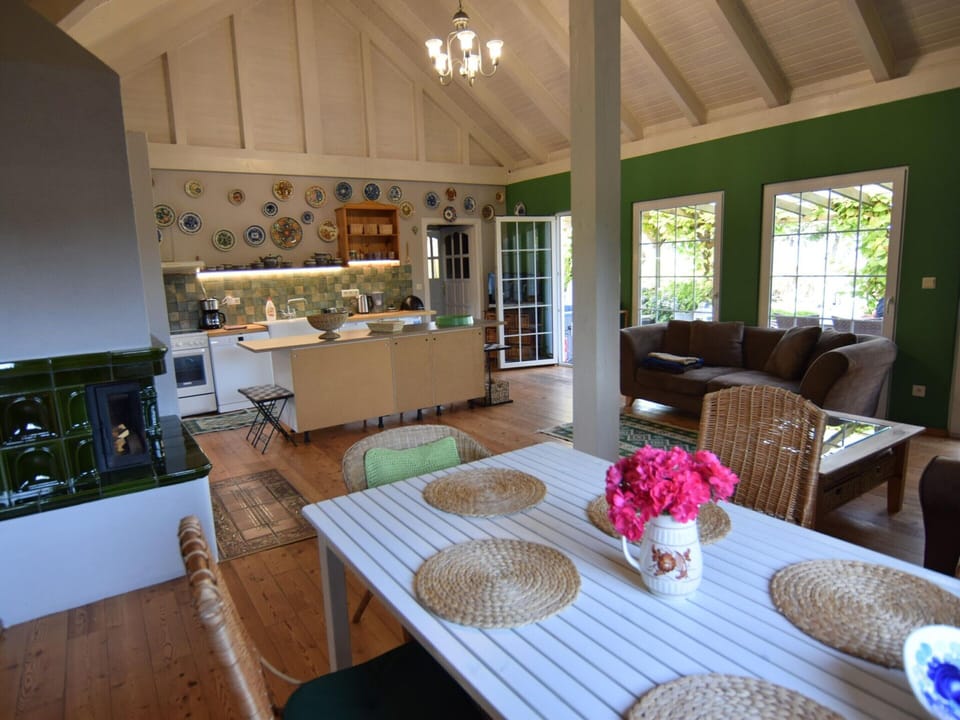 House | Private kitchen | Electric kettle, highchair