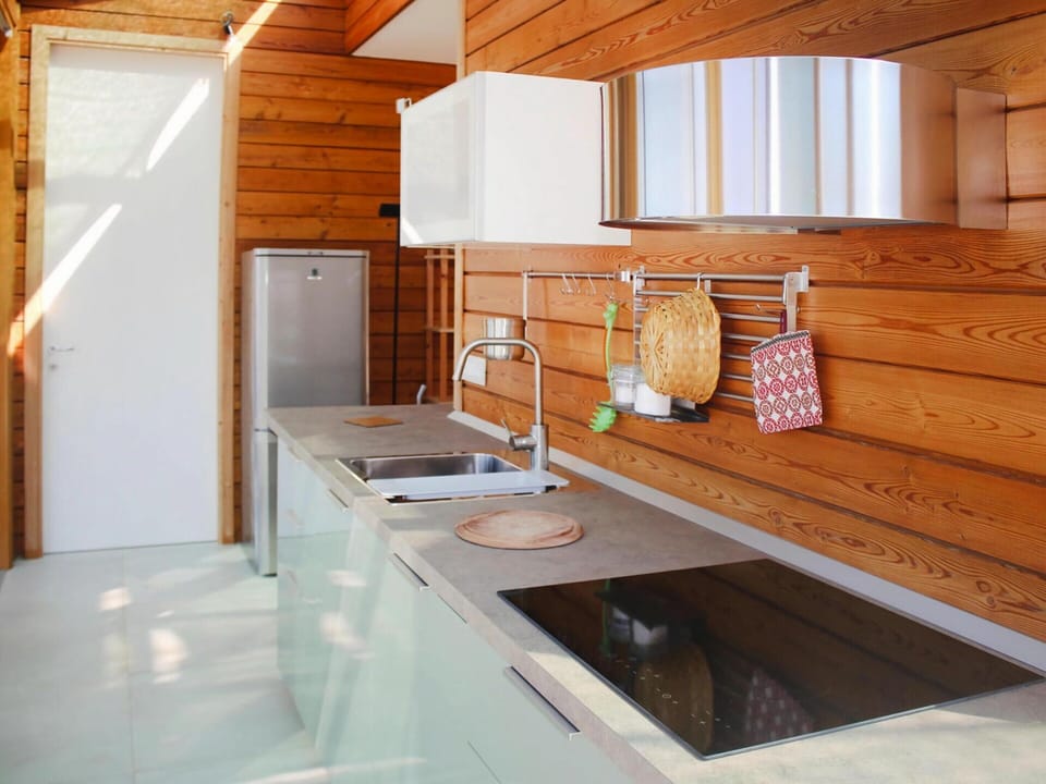 House | Private kitchen | Fridge, stovetop, toaster