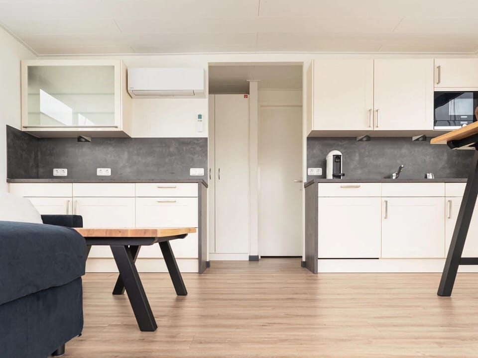 Mobile Home | Private kitchen | Highchair
