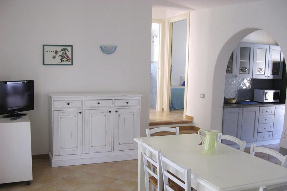 Bungalow | Dining