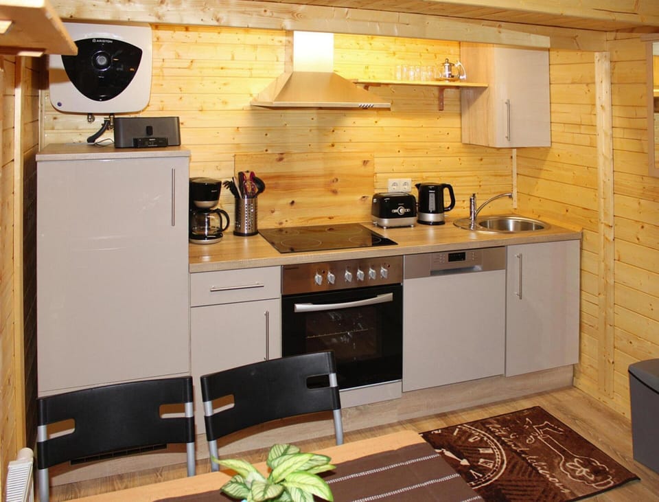 House | Private kitchen | Electric kettle, toaster, highchair