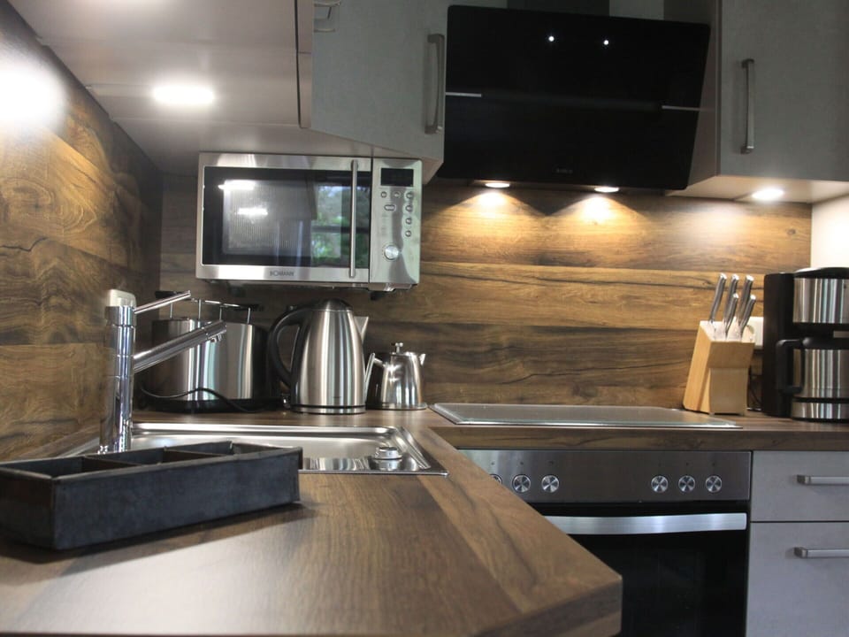 House | Private kitchen | Electric kettle, toaster, highchair
