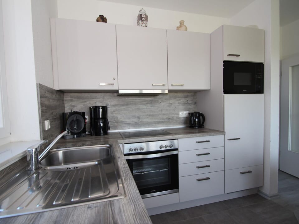 House | Private kitchen | Electric kettle, toaster
