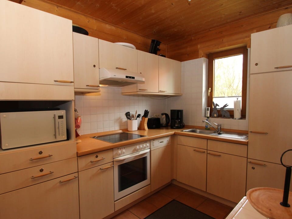 House | Private kitchen | Electric kettle, toaster