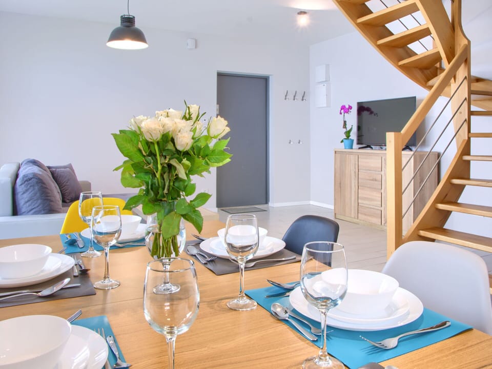 House | Dining