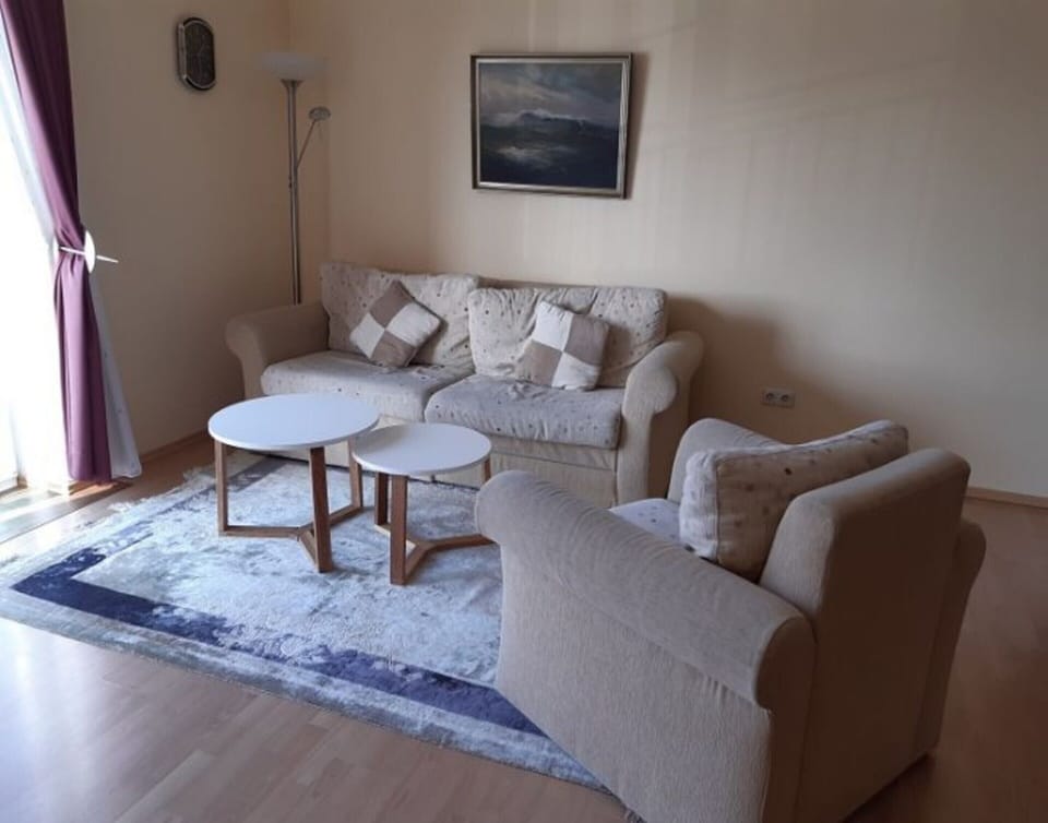 Apartment | Living room