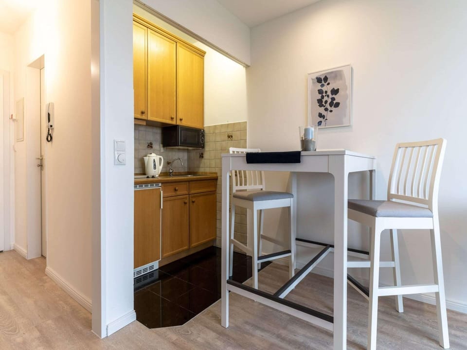 Apartment | Dining
