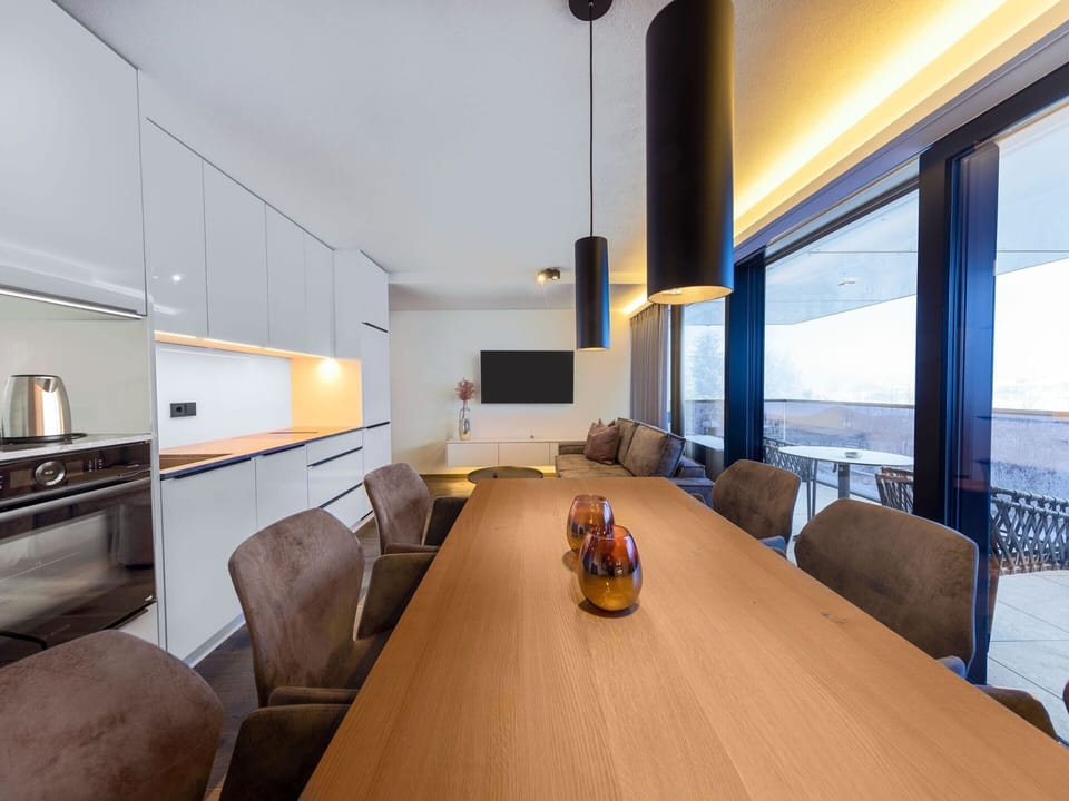 Apartment | Dining