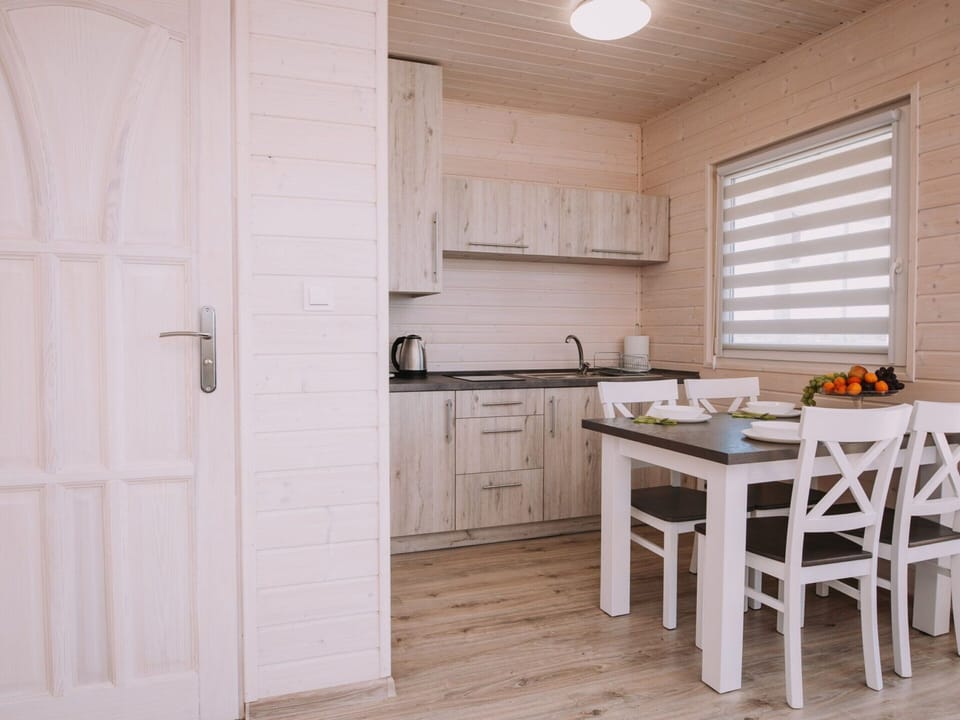 House | Private kitchen | Electric kettle, highchair
