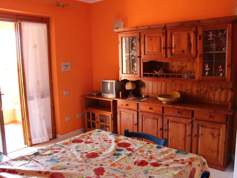 Apartment | 2 bedrooms, individually furnished, bed sheets