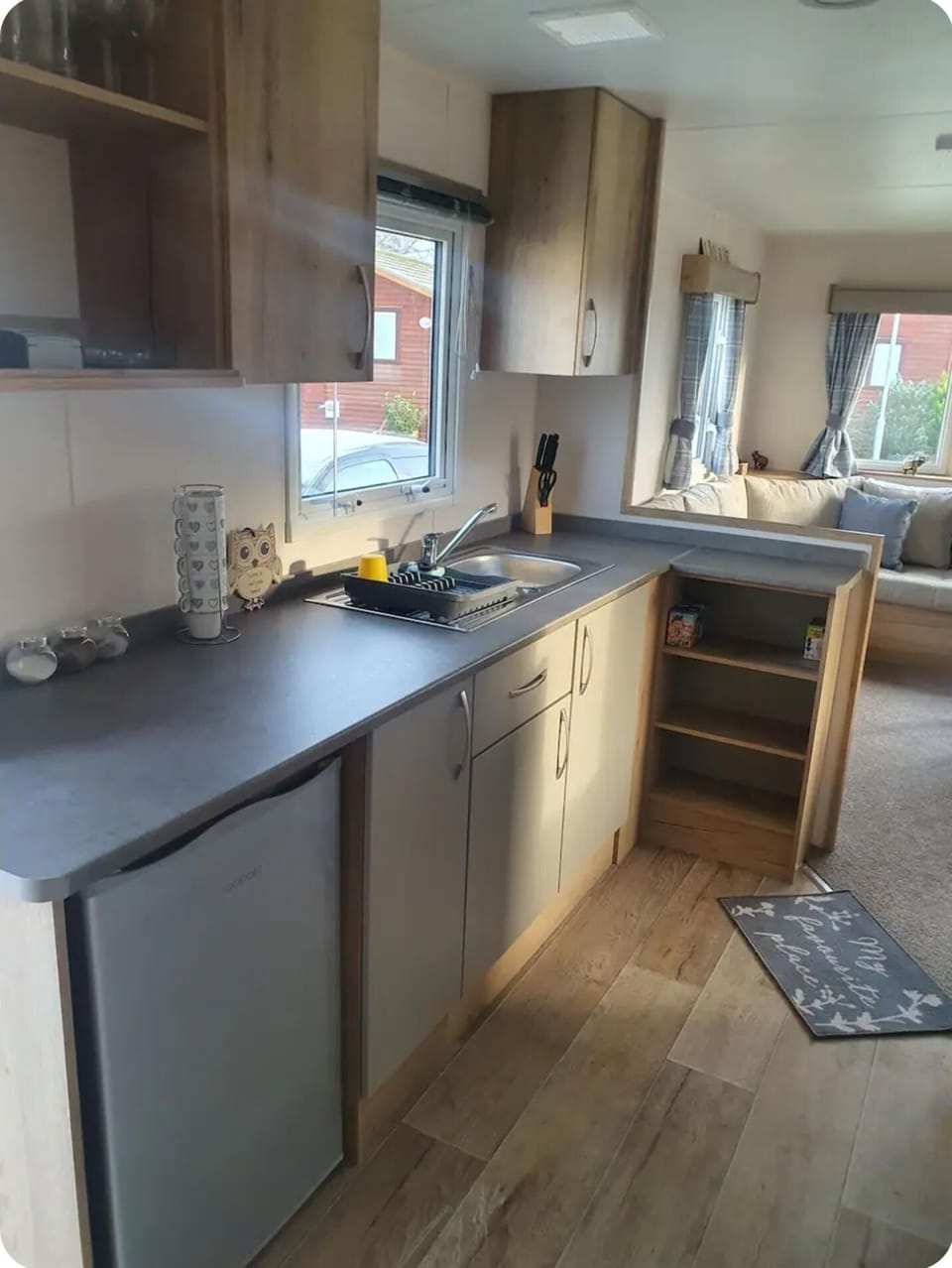 Chalet | Private kitchen | Fridge, microwave, oven, stovetop