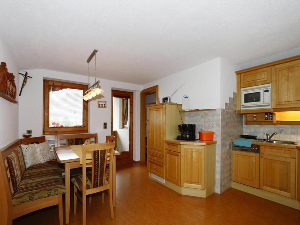 Apartment | Dining