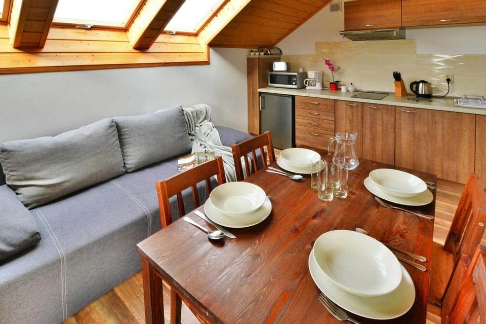 Apartment | Dining