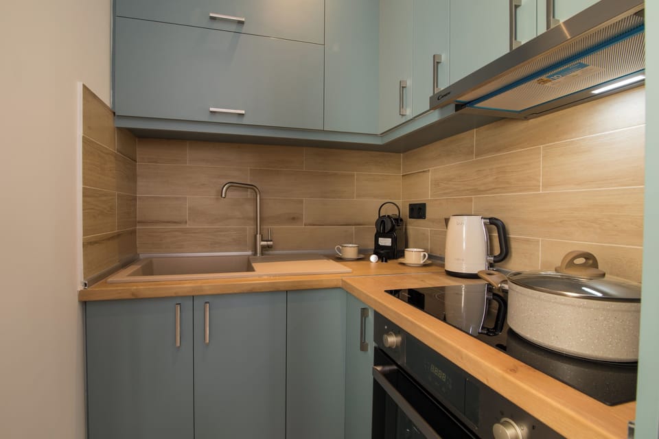 Electric kettle, toaster