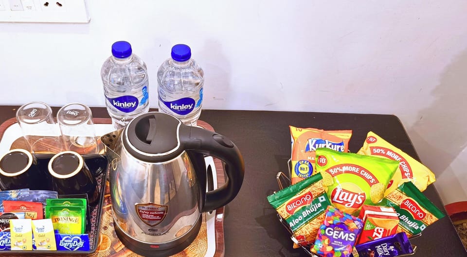 Deluxe Room | Iron/ironing board, WiFi (free)