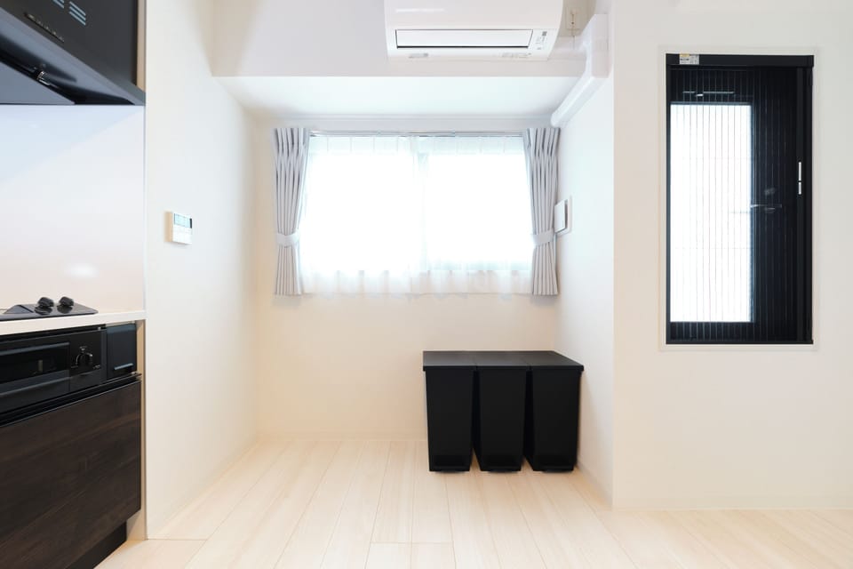 5-person Accomodation, Non Smoking | Private kitchen | Fridge, microwave, stovetop, electric kettle