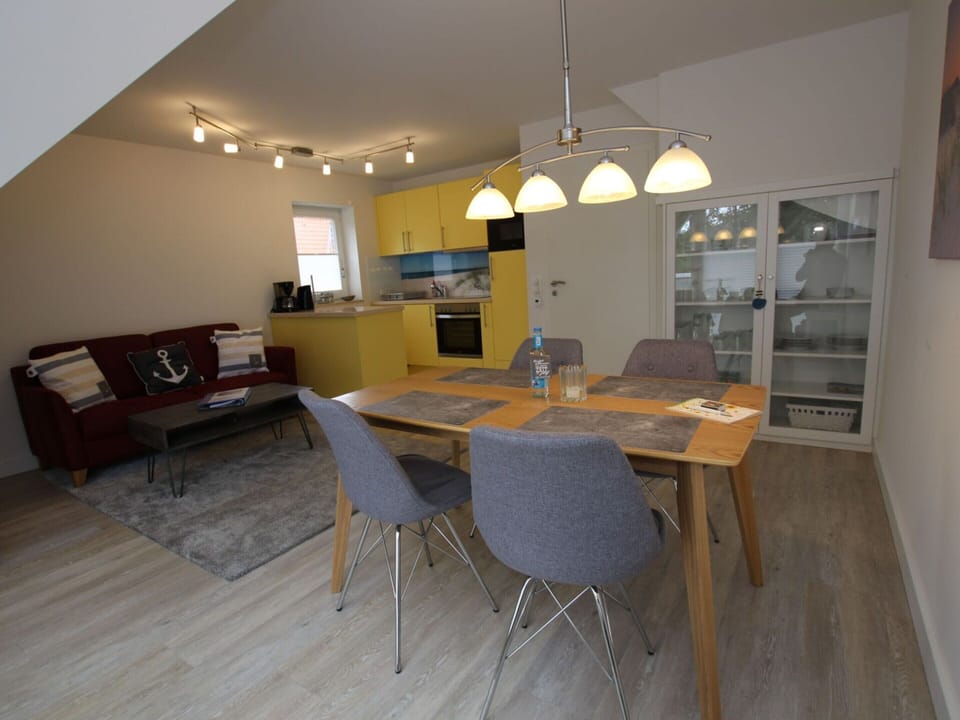 Apartment | Dining