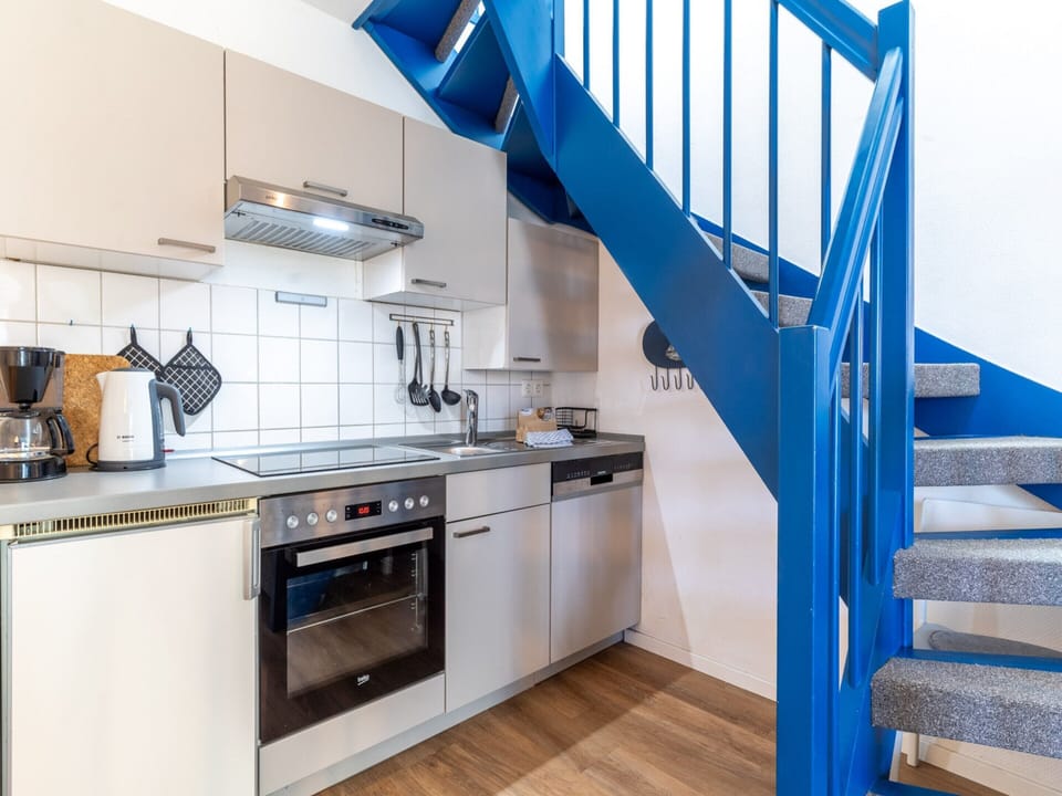 Apartment | Private kitchen | Electric kettle, toaster