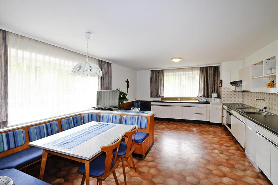 House | Dining
