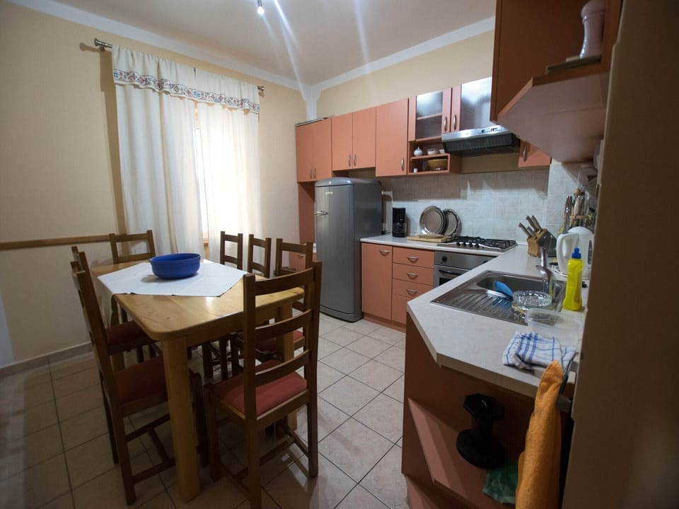 Apartment | Dining