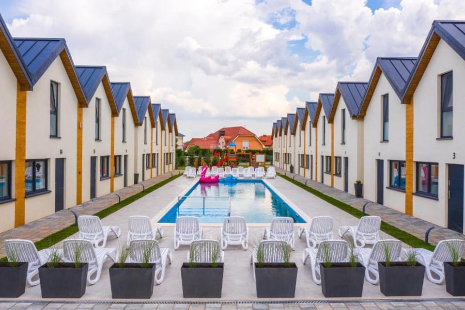 House | Pool | Outdoor pool