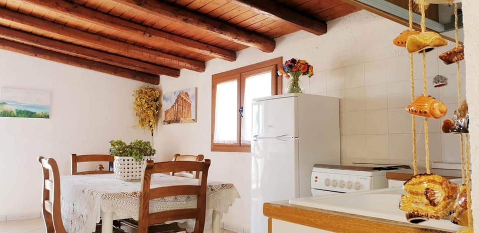 Apartment | Dining