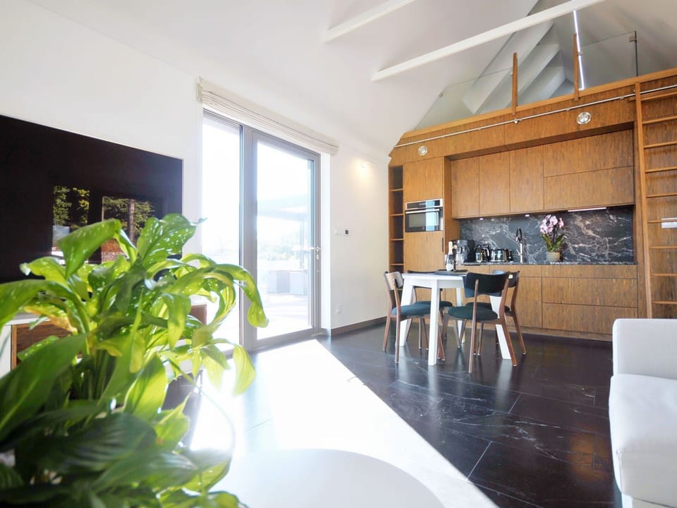 House | Dining