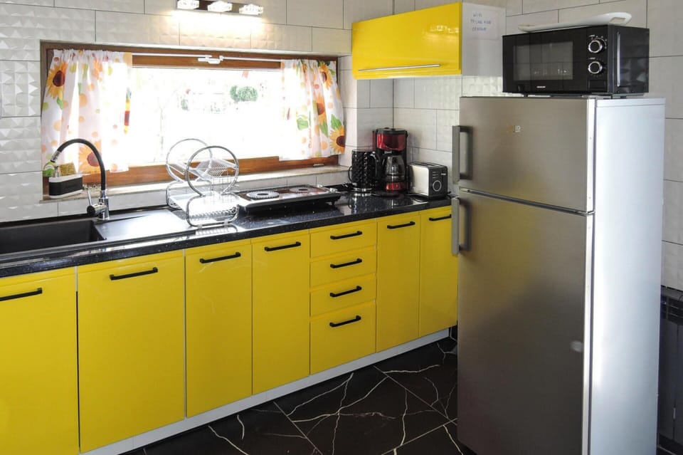 House | Private kitchen | Highchair