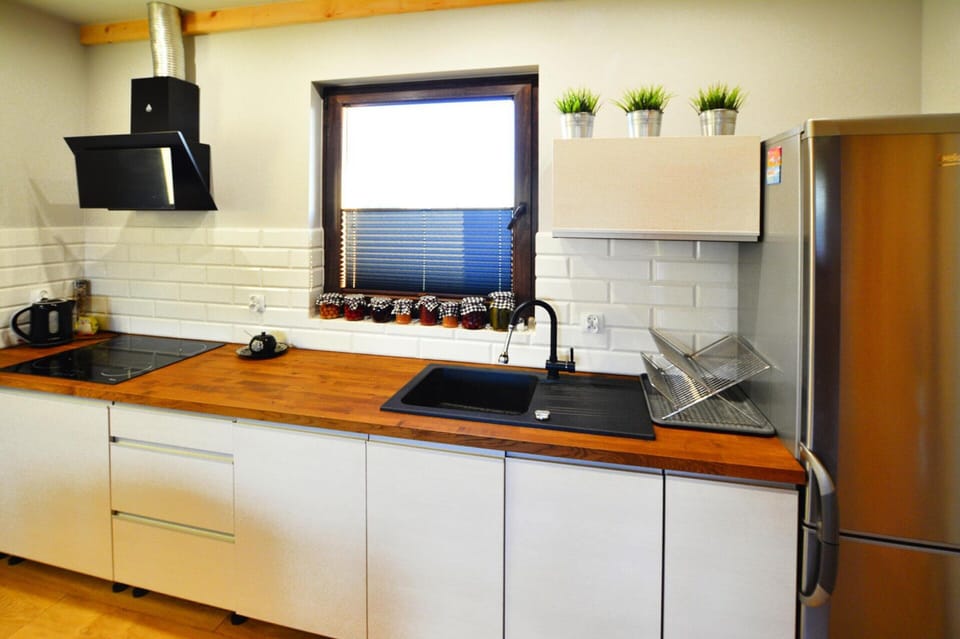 House | Private kitchen | Electric kettle, highchair