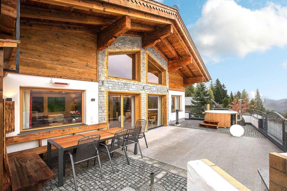 Chalet | Outdoor dining
