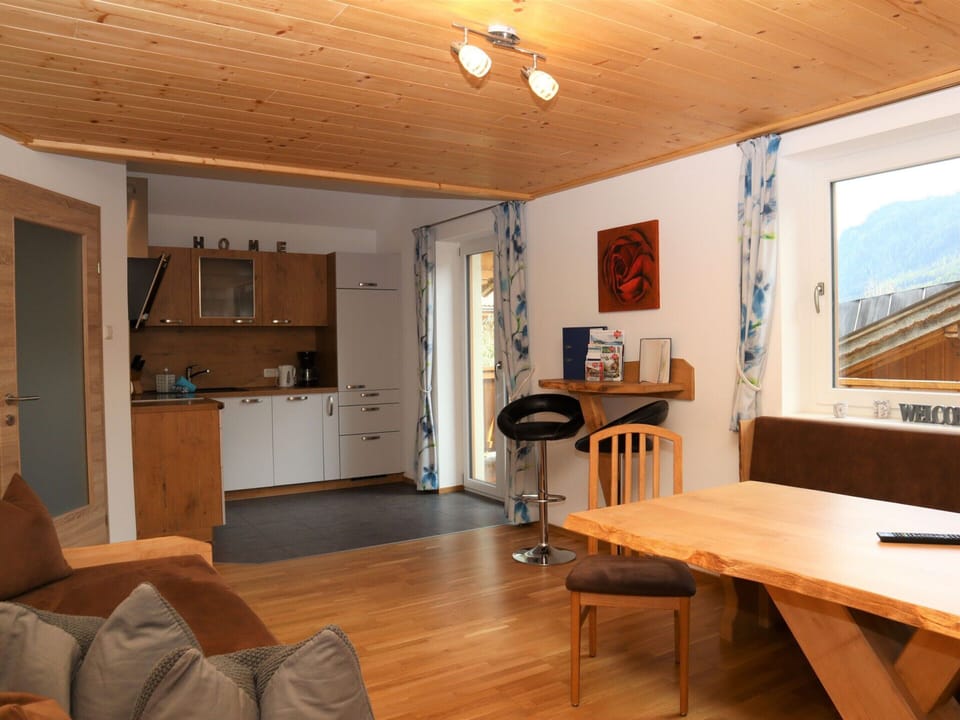 Apartment | Dining