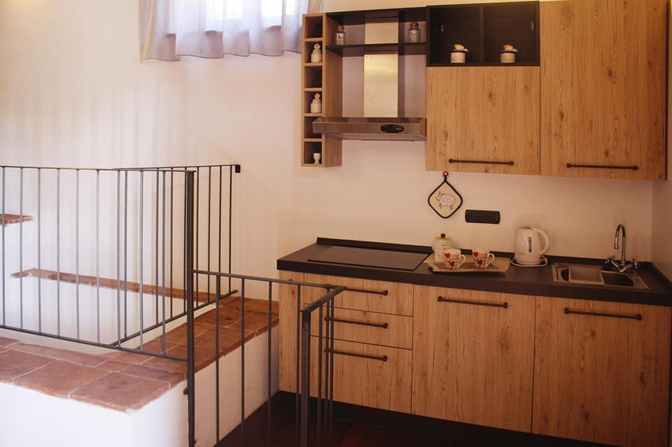 House | Private kitchen | Electric kettle, toaster, highchair