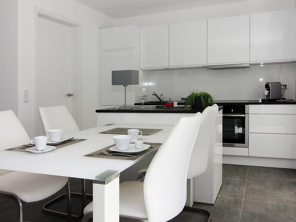 House | Private kitchen | Electric kettle, toaster, highchair