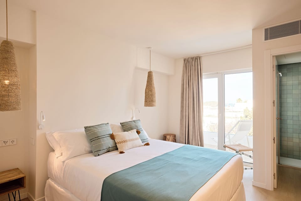 Premium bedding, memory foam beds, minibar, in-room safe