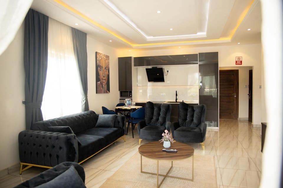 Grand Suite, Pool View | Living area | 43-inch Smart TV with satellite channels, Netflix, streaming services