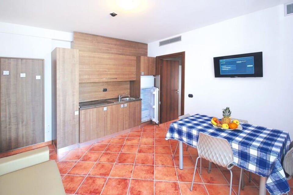 Apartment | Dining