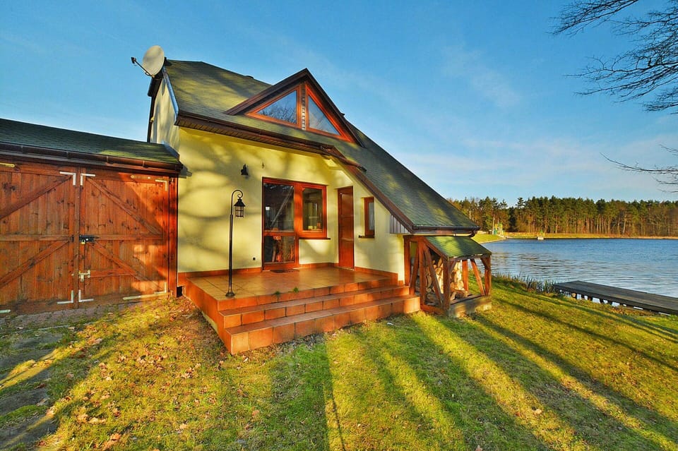 House | Exterior detail