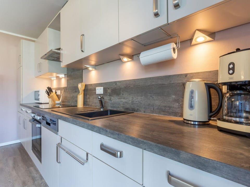 Apartment | Private kitchen | Electric kettle, toaster