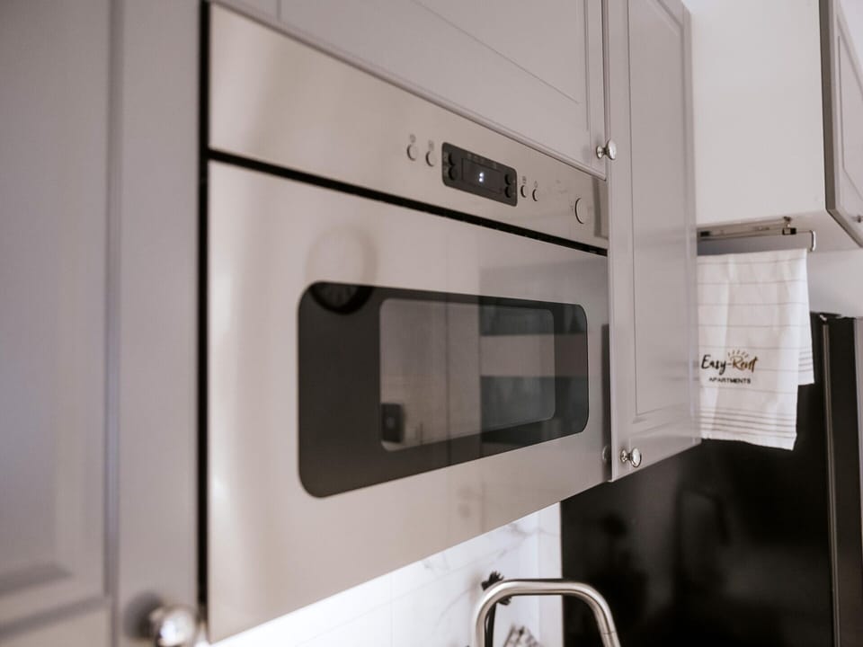 Apartment | Private kitchen | Electric kettle, toaster, highchair