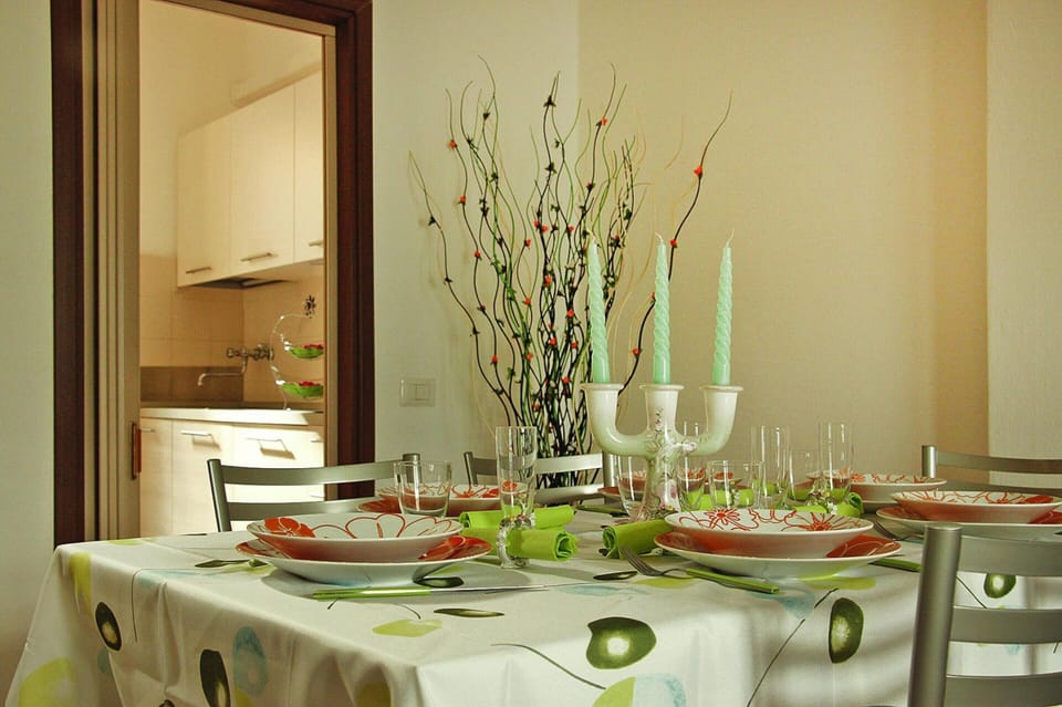 Apartment | Dining