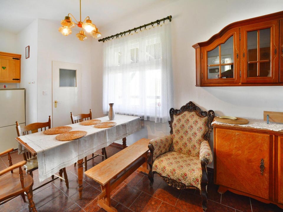 House | Dining